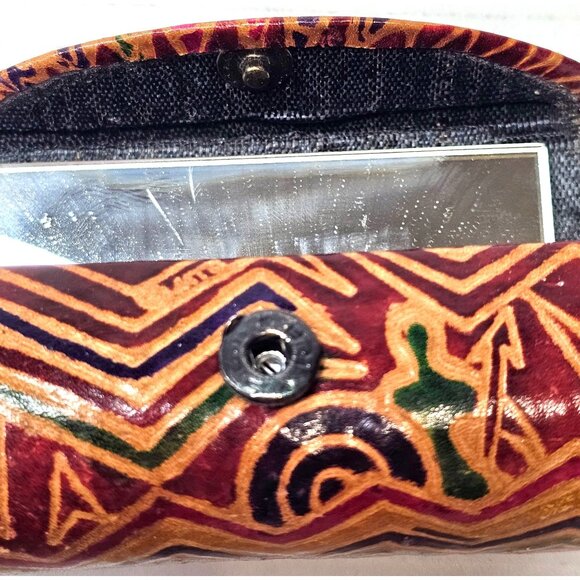 Handcrafted Batik Glasses Case With Mirror Multicolor Abstract Design - Picture 8 of 10